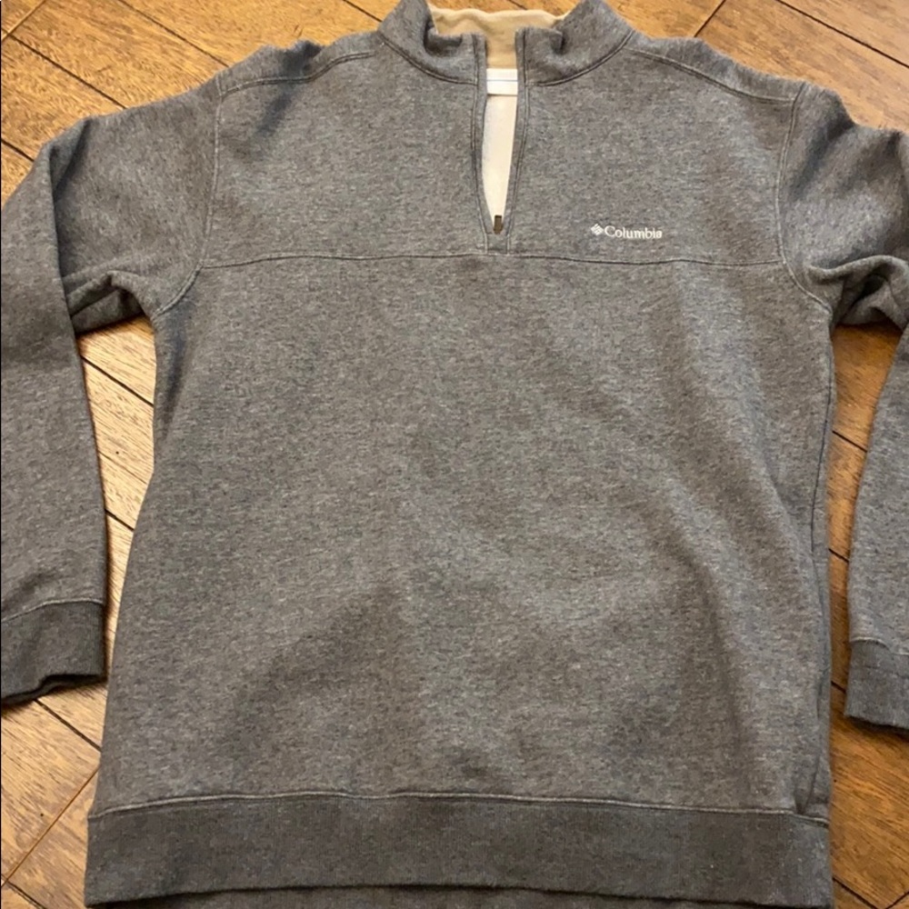 Columbia sweatshirt